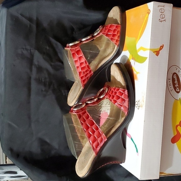 DR SCHOLLS AVALON PINK CROCADILE HEELS - Picture 3 of 8